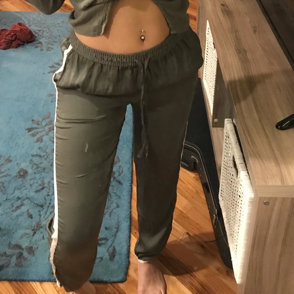 AERIE GREEN LOUNGE PANTS - Picture 4 of 5